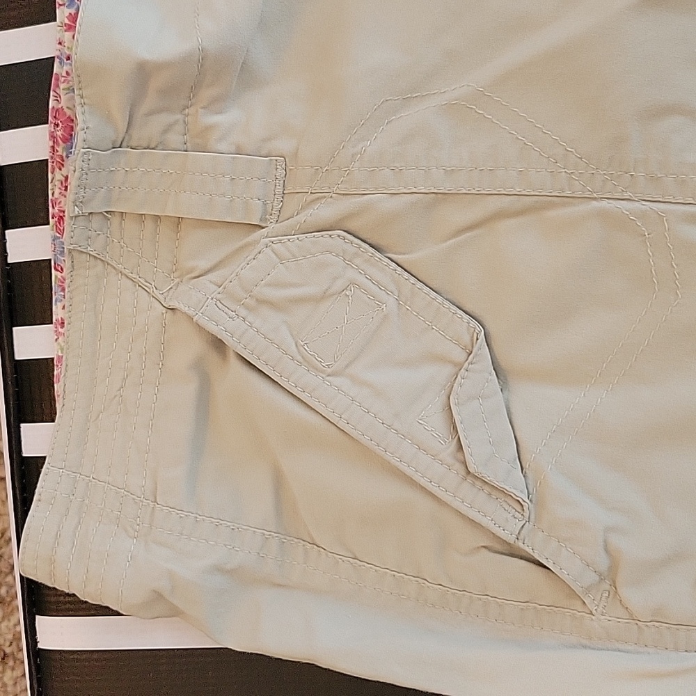 Khaki & Co Woman Shorts 18W - Picture 3 of 4